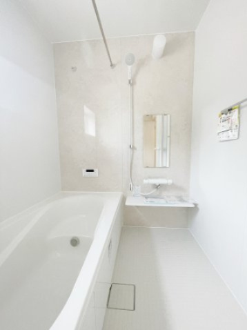 新築戸建・新築建売　郡山市富久山町福原字三斗蒔田【長期優良住宅】行健小・行健中の浴室|浴室乾燥機付きのバスルームは一年中快適♪雨天時の衣類乾燥も可能です！