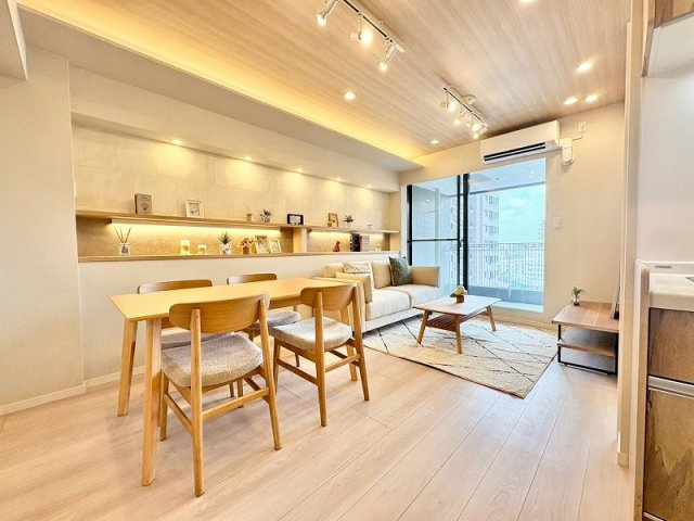 板橋区蓮沼町　メセーヌ　南西角部屋×9階×家具付き　新規リノベーション済の居間・リビング