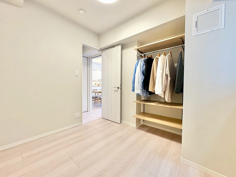 板橋区蓮沼町　メセーヌ　南西角部屋×9階×家具付き　新規リノベーション済の洋室