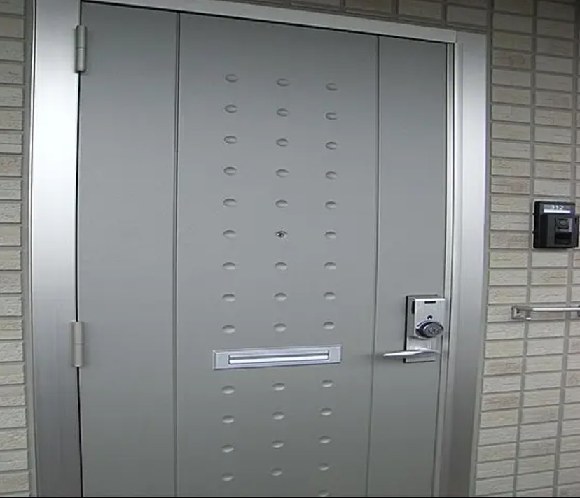 yukoto B棟の玄関