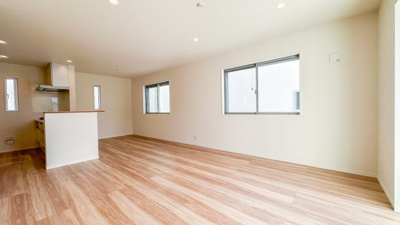 【居間・リビング】 | 綾瀬市蓼川3丁目 新築戸建  全2棟