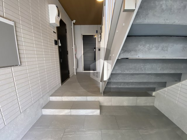 D-room東花園のロビー