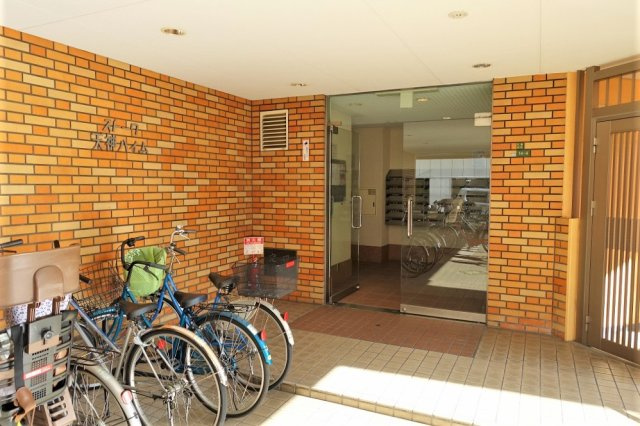 【エントランス】 | ストーク天神ハイム | お子様や女性にも安心のオートロック付きマンション