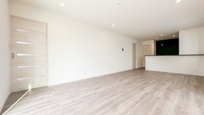 【居間・リビング】 | 綾瀬市蓼川3丁目 新築戸建  全2棟