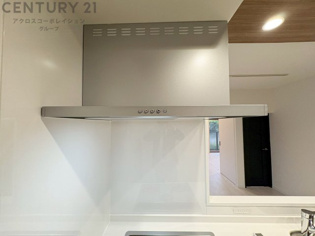 パワフルな吸引力で調理中の臭気等をしっかり処理してくれ、室内を快適に保ってくれます。
