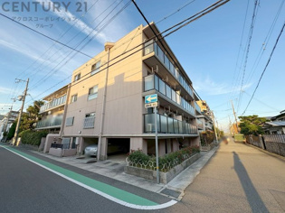 鉄筋コンクリート造4階建て