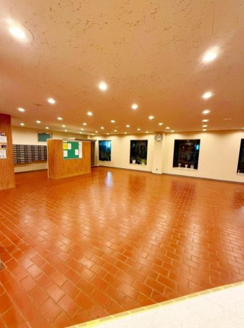 ファミール南常盤平のエントランス