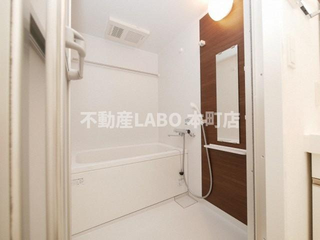 ジオエント新町の浴室