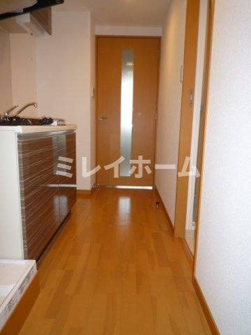 クレイシア西蒲田の玄関