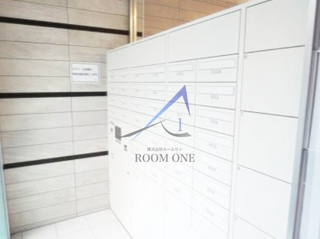 セレニティー神田のその他共用部分|宅配ボックスと集合ポストです。