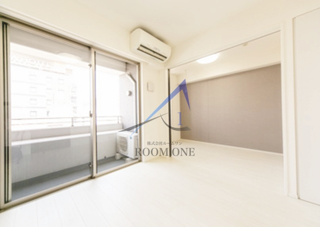 セレニティー神田の居間・リビング|洋室のお部屋です。