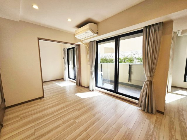 ワコーレ芦屋レフィーナの洋室|広々とした洋室です