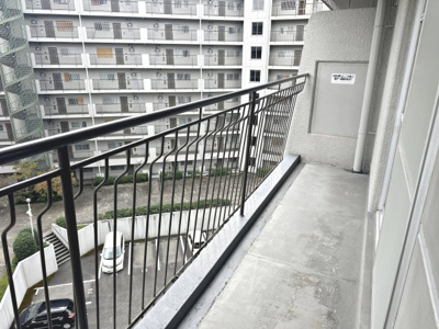 【バルコニー】 | 南海狭山コーポ２号棟 | 南東面バルコニーですので、日当たり良好で洗濯物がよく乾きますよ！