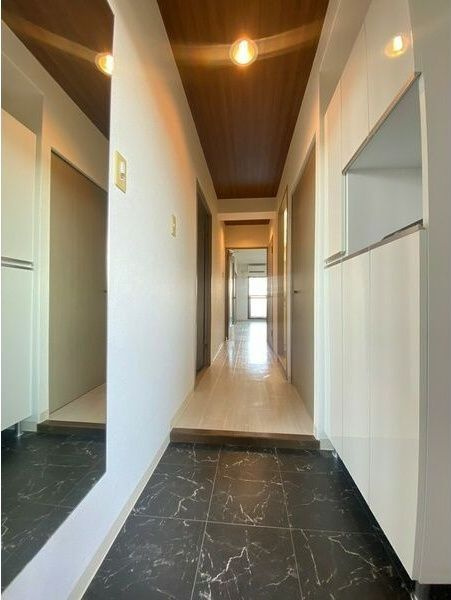 久光マンションの玄関