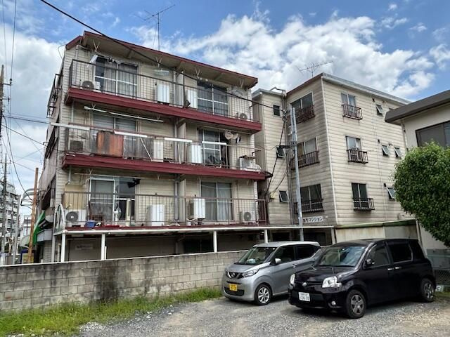 エレガンス旭町マンションの外観