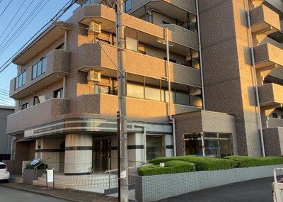 【外観】 | ライオンズマンション橋本台第２ | 景色重視でお家選ぶをするとスーパーが遠い！学校が遠い！など生活をするうえで利便性で困ることもあります。まず一度現地を見学する際に、周辺の施設などがあるかを確認し、暮らし始めた後のことを想像しましょう。