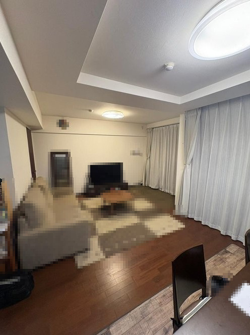 アンビエント東向日ベルクールの居間・リビング|広々とした南向きのLDK（約19.4帖）