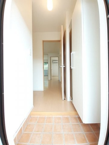 ホット・ワーズⅠの玄関