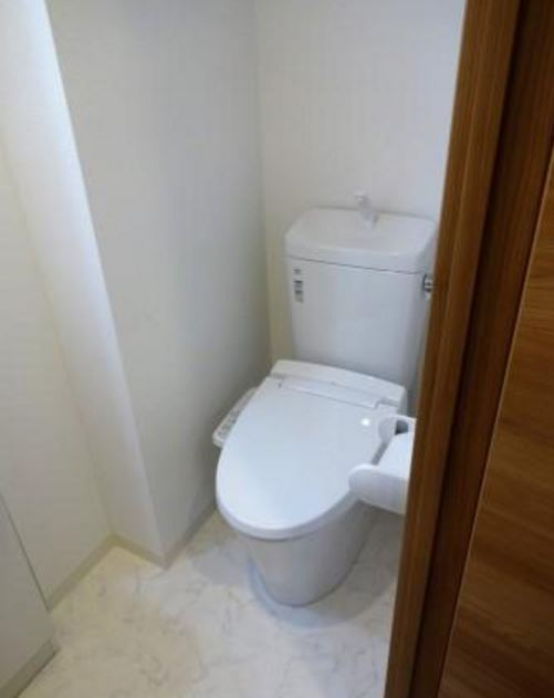 ＬＵＭＥＥＤ飯田橋のトイレ|バス・トイレ別　温水洗浄便座※別室参考写真