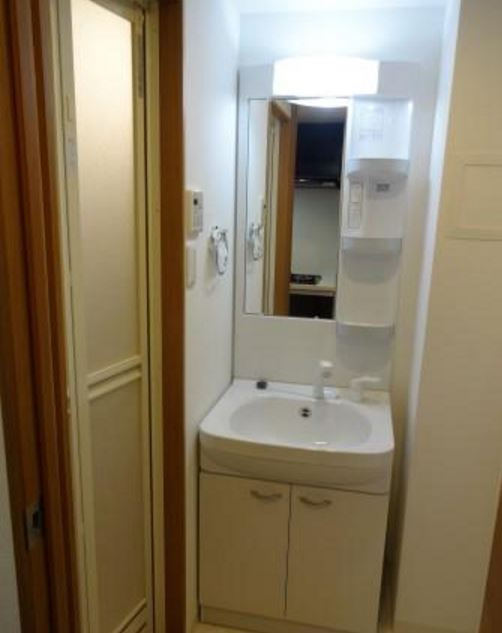 ＬＵＭＥＥＤ飯田橋の独立洗面台|便利な独立洗面台※別室参考写真