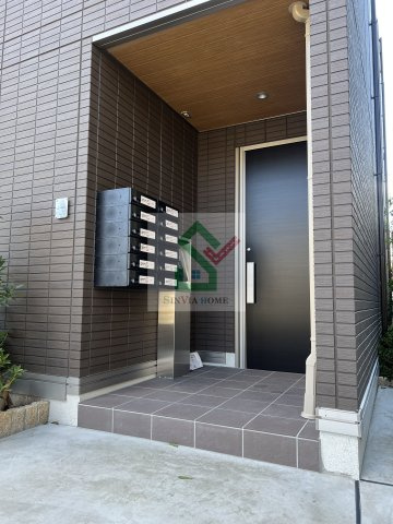 アヴァンス東大泉Aのエントランス