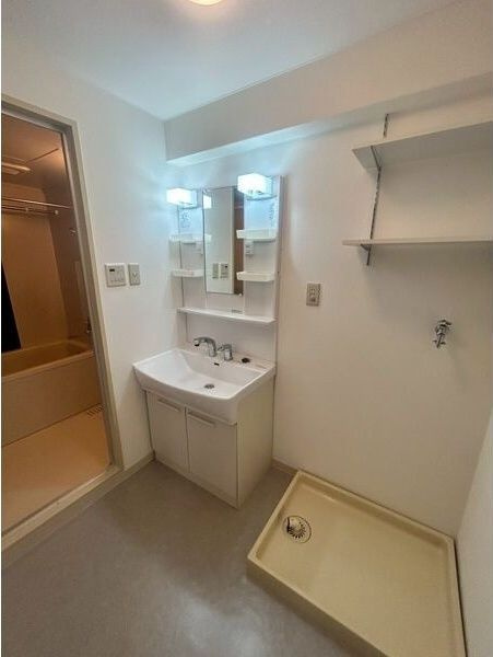 シャトー・レイクルイーズの洗面所