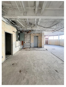 村岡ビルの内装