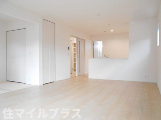 【居間・リビング】 | 郡山市富久山町福原新築一戸建て2棟 | ゆったり過ごせる居間です