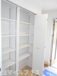 【玄関】 | 郡山市富久山町福原新築一戸建て2棟 | 収納もある玄関です