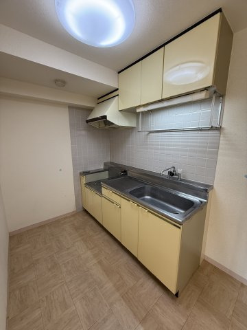 プレステージ市川 のキッチン