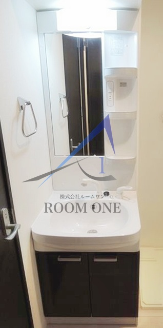 Classy Residenceの洗面所|独立洗面台です。