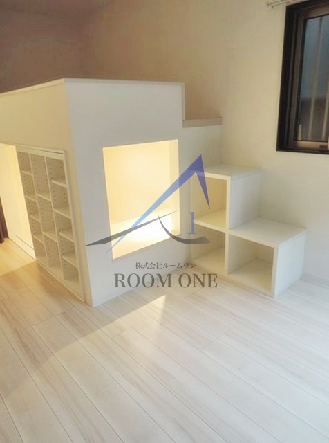 Classy Residenceの居間・リビング|洋室のお部屋です。