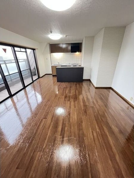 ビレッジアール大淀南の居間・リビング