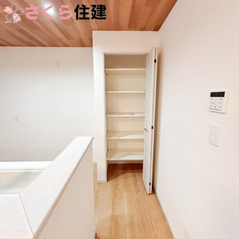 いろどりアイタウン那須塩原市埼玉22　10号棟の収納|キッチン横のパントリーは食材のストックや小物がたくさん収納出来ます。