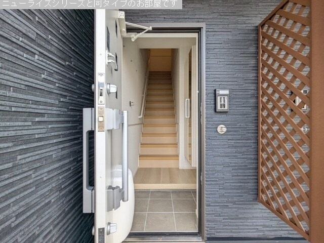 【新築】アーバンコート西青山　南棟の玄関