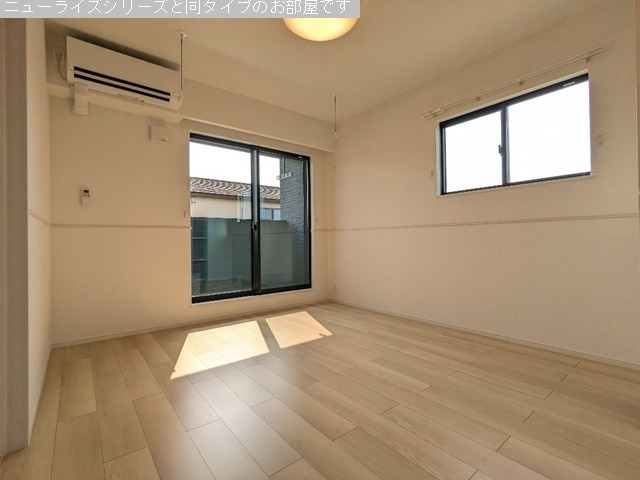 【新築】アーバンコート西青山　南棟の居間・リビング