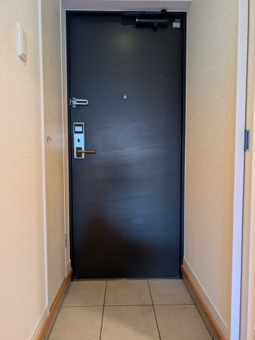 エンクレスト薬院の玄関