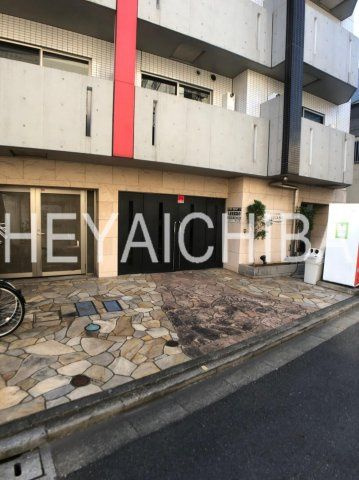 ル・リオン東京アクアサイドのエントランス|洗濯機置き場