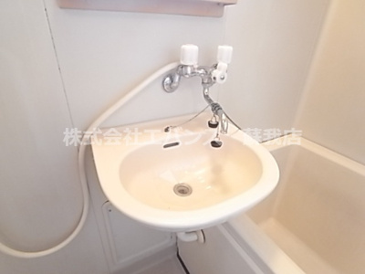 【洗面所】 | スカイビレッジ | ゆったりとスペースのある洗面所