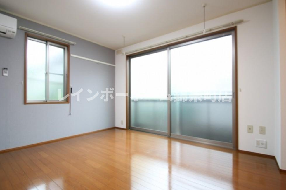 メゾンドポンムオーボワダルトワの居間・リビング