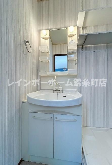 メゾンドポンムオーボワダルトワの洗面所