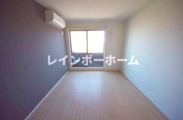 ヴェラアズール篠崎の居間・リビング