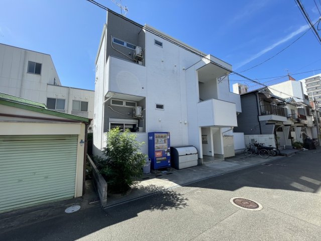 Valenti小阪(バレンティコサカ)の外観