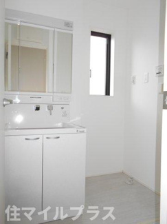 【独立洗面台】 | 郡山市菜根3丁目新築一戸建て1棟 | 独立洗面台、小物を置くことができて便利です
