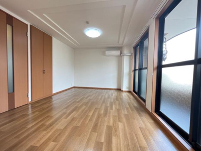 【居間・リビング】 | グランドソレーユⅡ | リビング