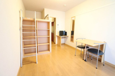 【居間・リビング】 | レオパレス銀河 | 同タイプの物件写真です。