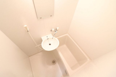 【浴室】 | レオパレス銀河 | 同タイプの物件写真です。