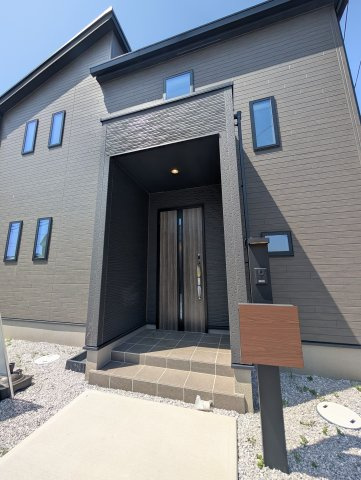 【玄関】 | グラファーレ前橋市関根町ー②