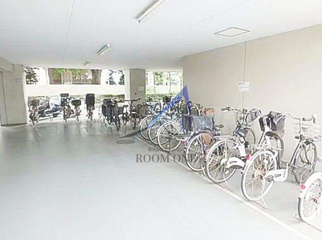 サンファミール西早稲田のその他共用部分|駐輪場です。