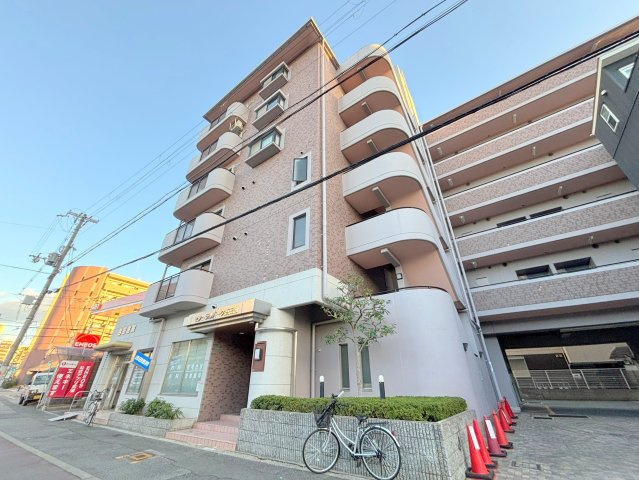 セントラルパーク東三国の外観